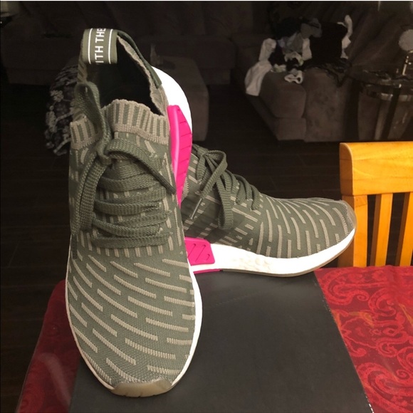Adidas NMD WOMEN’S - Picture 3 of 4